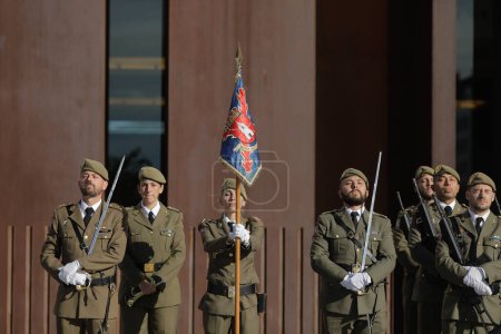Téléchargez les photos : Castellon de la Plana, Espagne - 11 novembre 2022 : Soldats espagnols lors d'une cérémonie militaire. - en image libre de droit