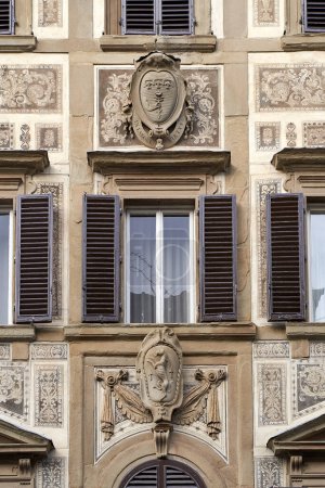 Téléchargez les photos : Beaux détails architecturaux d'une vieille maison à Florence, Italie - en image libre de droit