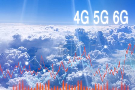 Foto de Telecomunicaciones de velocidad 4G 5G 6G. Símbolo de tecnología sobre fondo azul cielo. - Imagen libre de derechos