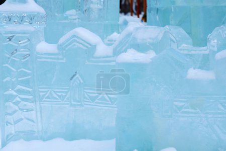 Symphonie congelée : un gros plan fascinant de cristaux de glace étincelants