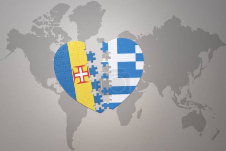Téléchargez les photos : Coeur de puzzle avec le drapeau national de la Grèce et de madère sur un fond de carte du monde. Concept. Illustration 3D - en image libre de droit