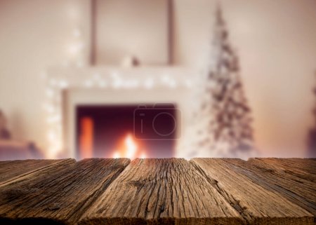 Téléchargez les photos : Table en bois vide et lumières de Noël - en image libre de droit