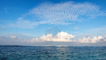 Téléchargez les photos : Bannière de calme bleu mer et ciel - en image libre de droit