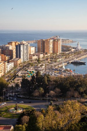 Foto de Vista sobre Málaga al atardecer banner de viaje - Imagen libre de derechos
