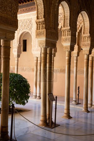 Foto de Antigua fortaleza árabe Alhambra Granada España - Imagen libre de derechos