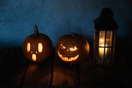 Téléchargez les photos : Effrayant Jack'o'lantern Halloween citrouille - en image libre de droit
