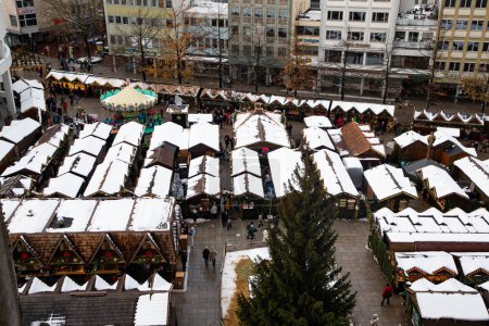 Téléchargez les photos : Vue aérienne sur le marché de Noël d'Ulm - en image libre de droit