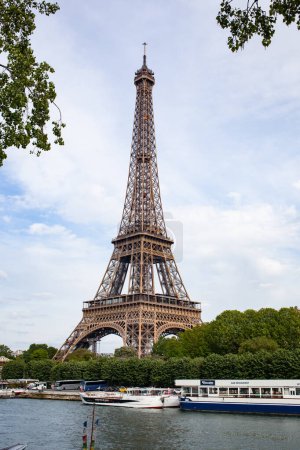 Foto de Icónica torre Eiffel, París, Francia - Imagen libre de derechos