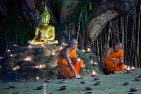 Téléchargez les photos : CHIANG MAI THAILAND- 19 FÉVRIER 2019 : Journée Makha bucha à Chiangmai - en image libre de droit