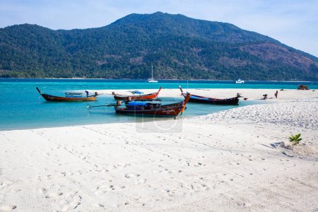 Téléchargez les photos : Belle plage tropicale en Thaïlande - en image libre de droit