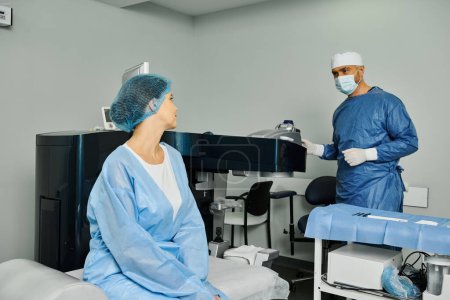 Un homme et une femme en blouse dans une clinique de correction de la vue au laser.