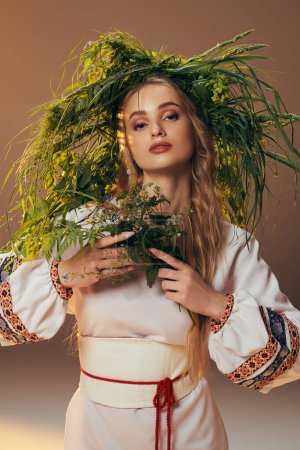 Una mujer joven adornada con un traje tradicional, con una corona floral adornada en la cabeza en un ambiente de estudio de hadas y fantasía.