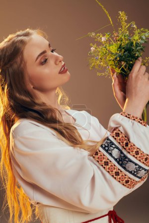 Une jeune femme en robe blanche tenant gracieusement un bouquet de fleurs dans un décor studio magique.