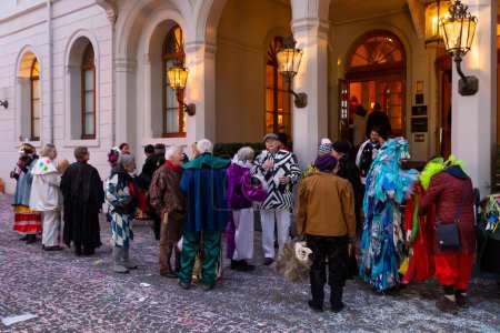 Téléchargez les photos : Bâle, Suisse - 28 février 2023. Participants au carnaval en costumes - en image libre de droit