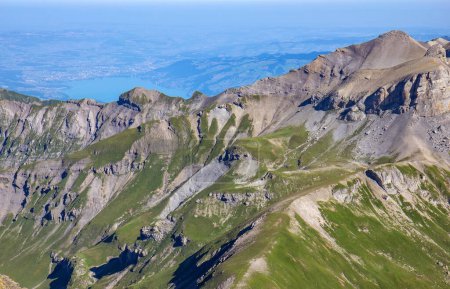 Téléchargez les photos : Beaux paysages du sommet de la montagne Schlithorn Alpes suisses - en image libre de droit