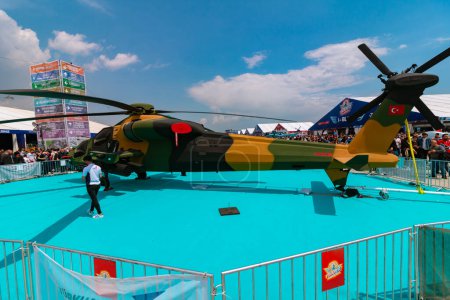 Foto de Helicóptero de combate T129 o Atak fabricado por TUSAS o TAI. Estambul Turkiye - 5.1.2023 - Imagen libre de derechos