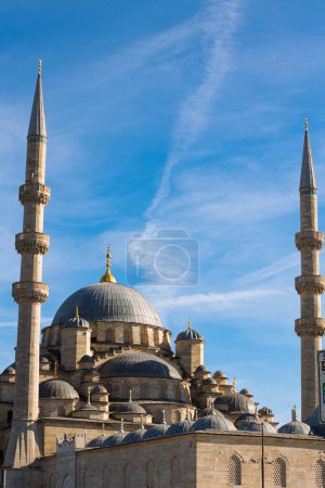 Photo for Eminonu Yeni Cami or New Mosque in Istanbul vertical view. Ramadan or islamic background photo. - Royalty Free Image