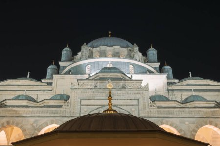 Foto de Detalles arquitectónicos de la mezquita Bayezid o Beyazit. Foto Ramadán o concepto islámico. Arquitectura otomana foto de fondo. - Imagen libre de derechos