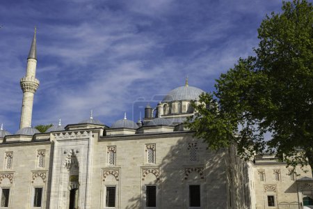 Bayezid-Moschee oder Beyazit Camii in Istanbul. Ramadan oder islamisches Hintergrundbild.