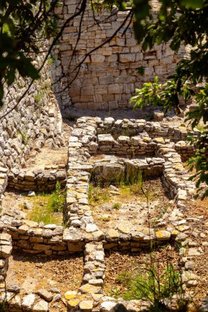 Ruinen der antiken Stadt Troja in senkrechter Einstellung. Türkei-Besuch.