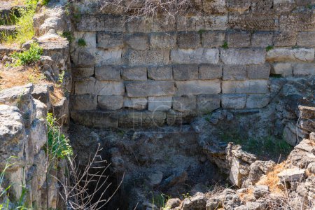 Ruinen von Troja mit Texten auf den Steinen. Besuchen Sie die Türkei Konzeptbild. Archäologische Stätte Troja in Canakkale Türkei.