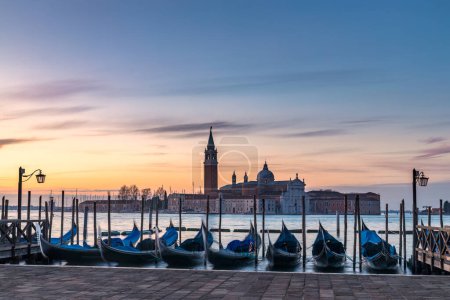 Foto de San Giorgio Maggiore isla de Venecia al amanecer, Italia, Europa. - Imagen libre de derechos