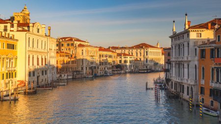 Foto de El Gran Canal de Venecia en una hermosa mañana soleada, Italia, Europa. - Imagen libre de derechos
