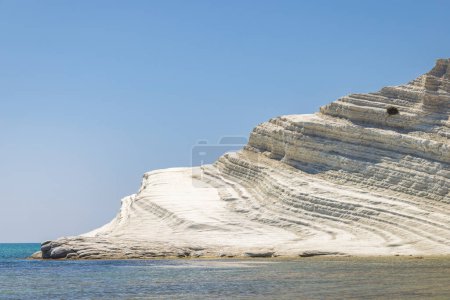 Foto de Scala dei Turchi - Escalera de los turcos, acantilado rocoso en la costa de Realmonte, cerca de Agrigento en Sicilia, Italia, Europa. - Imagen libre de derechos