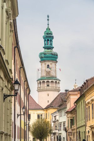 Téléchargez les photos : Firewatch Tower à Sopron, Hongrie, Europe. - en image libre de droit