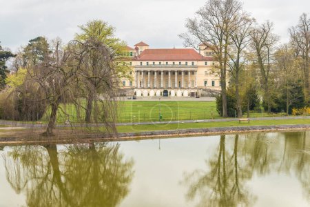 Foto de Schloss Esterhazy, palacio en Eisenstadt, Austria, Europa. - Imagen libre de derechos