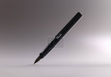 Téléchargez les photos : Gros plan du stylo plume noir, pointe pointue, outil d'écriture, récipient d'encre de remplissage. Stylo en fond gris. Papeterie, matériel d'écriture, concept de bureau - en image libre de droit