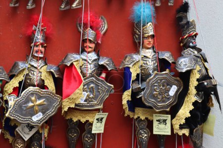 Téléchargez les photos : Exposition de marionnettes à Taormina Sicile - en image libre de droit