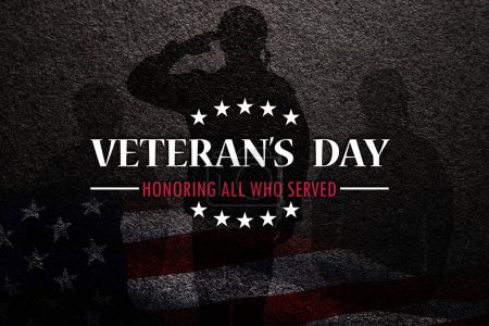 Silhouetten von Soldaten salutieren mit Text Veterans Day Honoring All Who Served auf schwarzem texturiertem Hintergrund. Amerikanisches Urlaubstypografie-Plakat. Banner, Flyer, Aufkleber, Grußkarte, Postkarte.