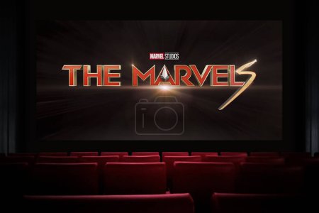 Téléchargez les photos : Le film Marvels au cinéma. Regarder un film au cinéma. Astana, Kazakhstan - 21 octobre 2023. - en image libre de droit