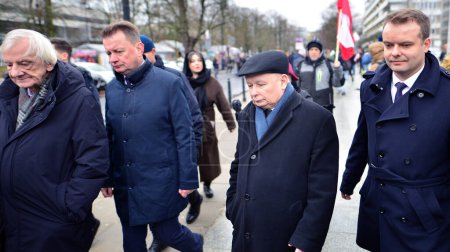 Téléchargez les photos : Varsovie, Pologne. 7 février 2024. Le chef du parti d'opposition PiS, Jaroslaw Kaczynski, lors d'une conférence de presse devant le Sejm - en image libre de droit
