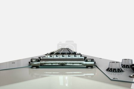 Téléchargez les photos : Electric guitar isolated on white background 3d illustration - en image libre de droit