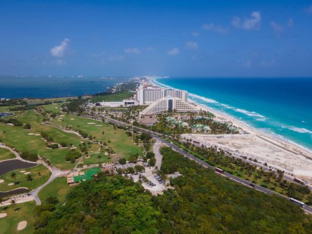 Foto de Vista aérea de la Zona Hotelera, Cancún, México - Imagen libre de derechos
