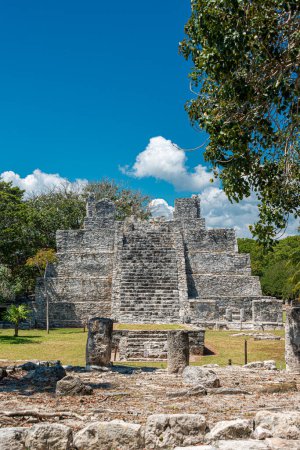 Foto de Antiguo sitio maya de El Meco, Cancún, México - Imagen libre de derechos