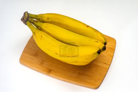 Imagen de plátanos con fondo blanco