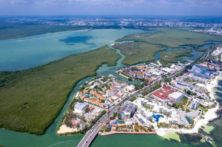 Foto de Art Garden vista aérea en Cancún Zona Hotelera - Imagen libre de derechos