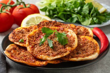 Petit lahmacun, délicieuse cuisine turque 