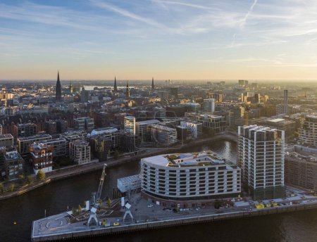 Téléchargez les photos : Vue aérienne du projet de réaménagement urbain Hafencity à Hambourg, Allemagne - en image libre de droit