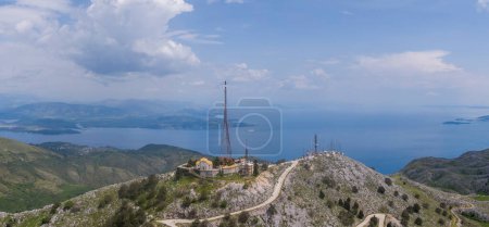 Luftaufnahme des Klosters Pantokrator auf der Insel Korfu, Griechenland