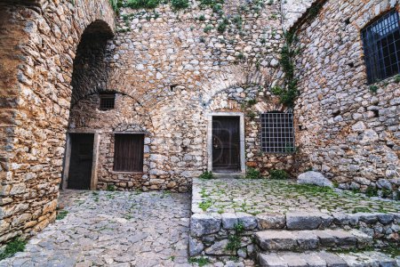 Das steinerne Innere der Palamidi-Festung, Nafplion, Griechenland. Palamidi ist eine Festung östlich der Akronauplia in der Stadt Nauplia. Die Festung wurde von den Venezianern erbaut.