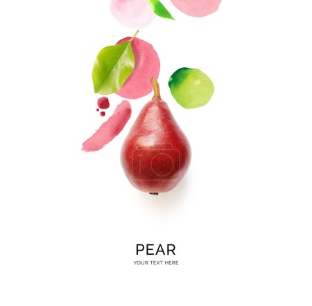 Foto de Diseño creativo hecho de pera roja con manchas de acuarela en el fondo blanco. Acostado. Concepto alimenticio. - Imagen libre de derechos