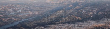 Téléchargez les photos : Lac Chabot et réservoir supérieur de San Leandro Vue aérienne depuis l'avion près de San Francisco et San Jose. La Californie. États-Unis. - en image libre de droit