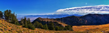 Foto de Deseret Peak vistas senderismo Montañas Stansbury, por la cordillera Oquirrh Montañas Rocosas, Utah. Estados Unidos. - Imagen libre de derechos