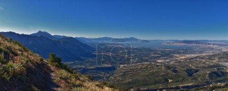Téléchargez les photos : Lone Peak and surrounding landscape view, Jacobs Ladder hiking trail, Lone Peak Wilderness, Wasatch Rocky Mountains, Utah, États-Unis. 2023 - en image libre de droit
