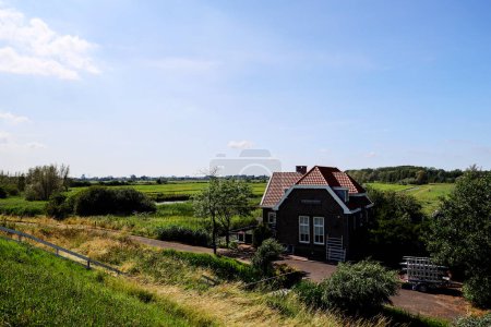 antigua estación de bombeo del pólder Blaardorpse Esse y Gansdorp (tierra recuperada) en Nieuwerkerk aan den IJssel, Países Bajos