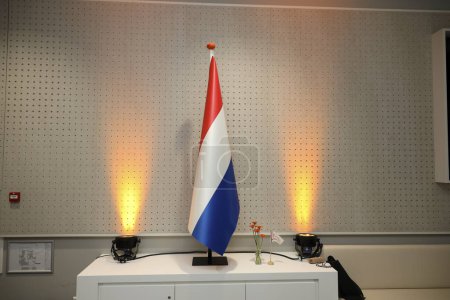 Jährliche Verleihung von Orden in Orange Nassau während des Lintjesregen am 26. April in der Gemeinde Zuidplas in den Niederlanden